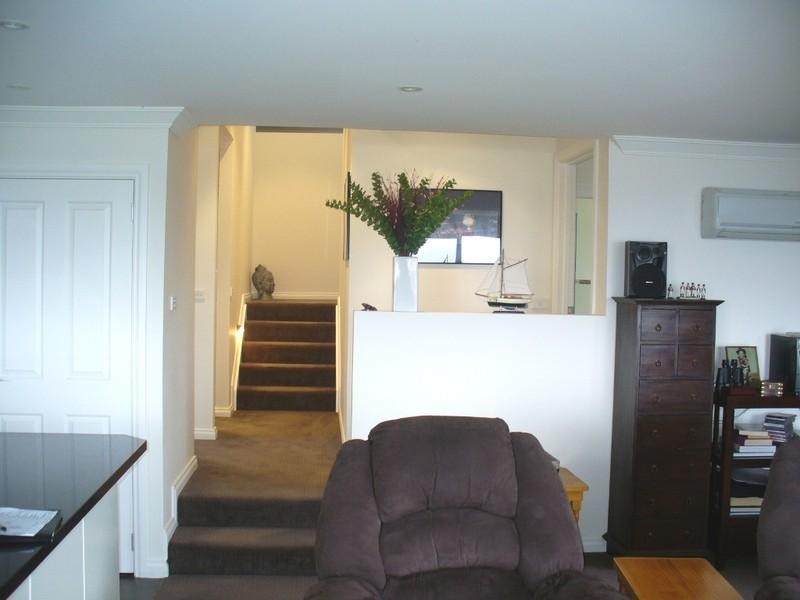 2/18 Woodcutters Road, Tolmans Hill TAS 7007