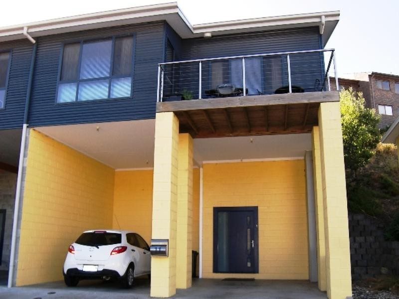 11/10 Waterworks Road, Dynnyrne TAS 7005