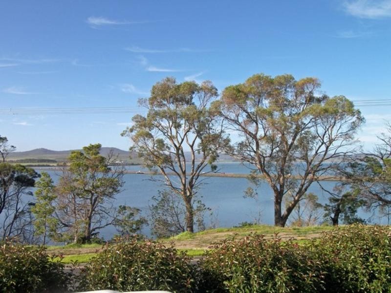 30 Lake Vue Parade, Midway Point TAS 7171