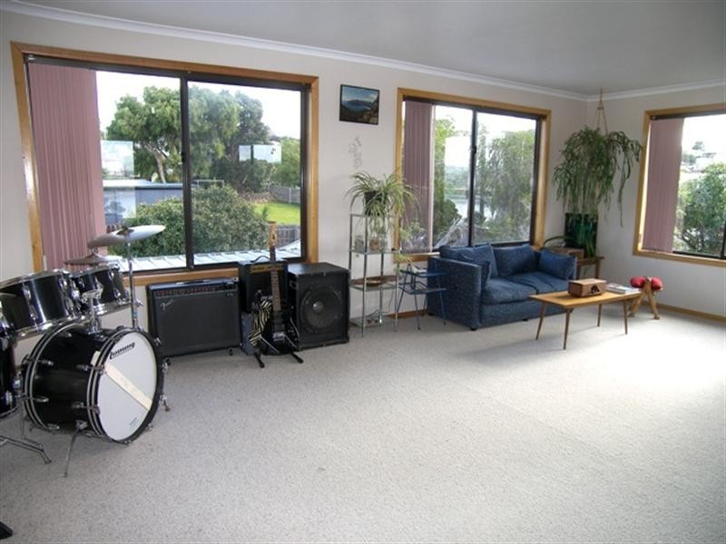 30 Lake Vue Parade, Midway Point TAS 7171