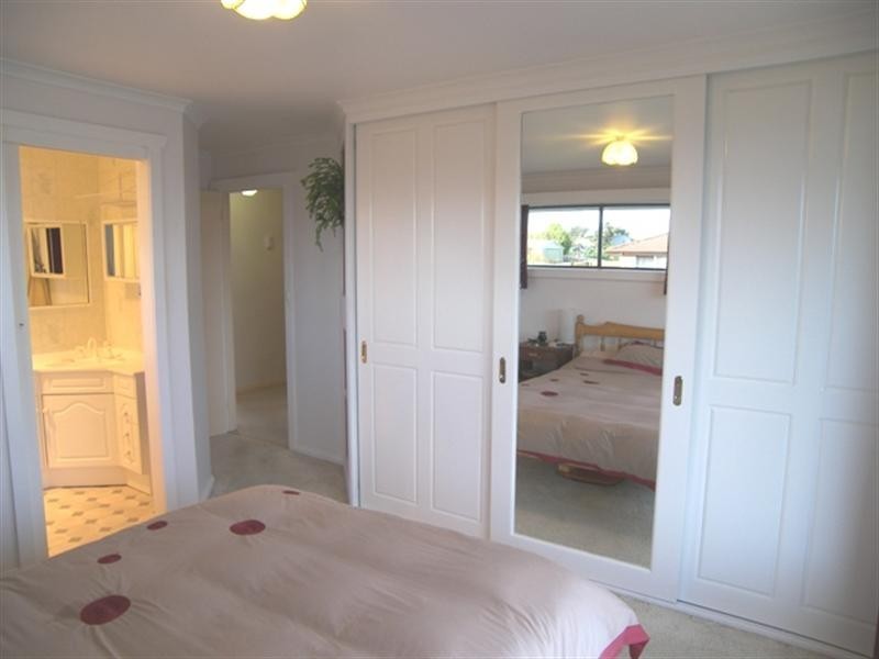 30 Lake Vue Parade, Midway Point TAS 7171
