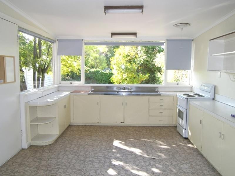 2 Crisp Street, Sandy Bay TAS 7005