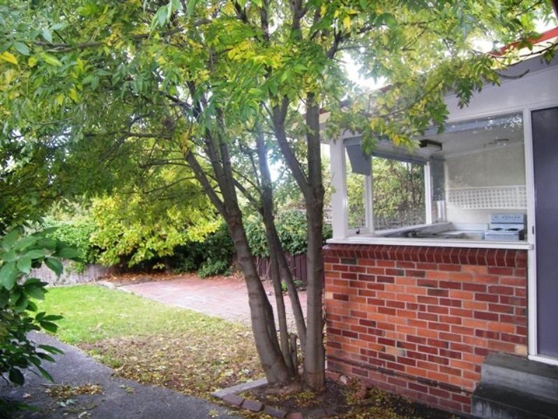 2 Crisp Street, Sandy Bay TAS 7005