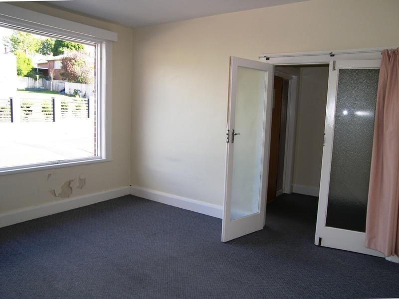 2 Crisp Street, Sandy Bay TAS 7005