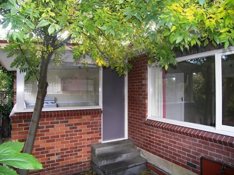 2 Crisp Street, Sandy Bay TAS 7005