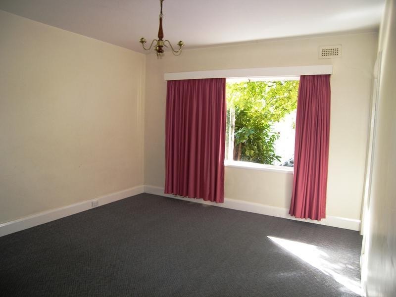 2 Crisp Street, Sandy Bay TAS 7005