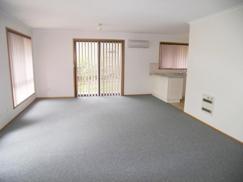 2/29 Cuthbertson Place, Lenah Valley TAS 7008