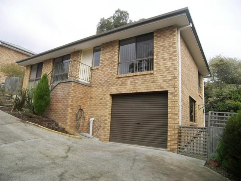 2/29 Cuthbertson Place, Lenah Valley TAS 7008