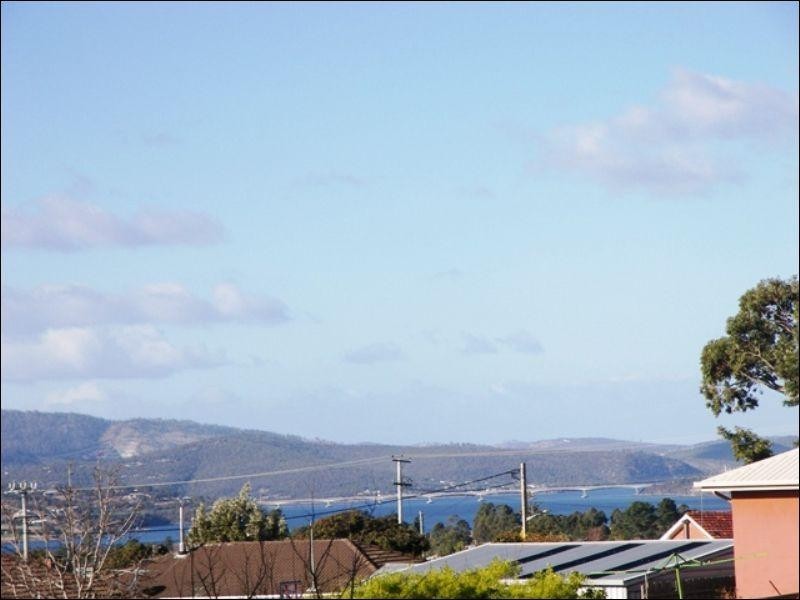 15/104 Abbotsfield Road, Claremont TAS 7011