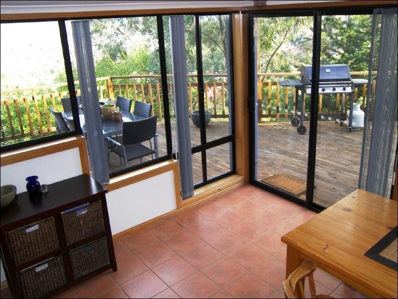 55 Begonia Street, Lindisfarne TAS 7015