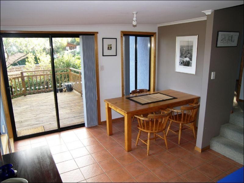 55 Begonia Street, Lindisfarne TAS 7015