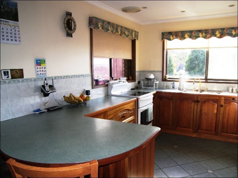 16 Firth Road, Lenah Valley TAS 7008