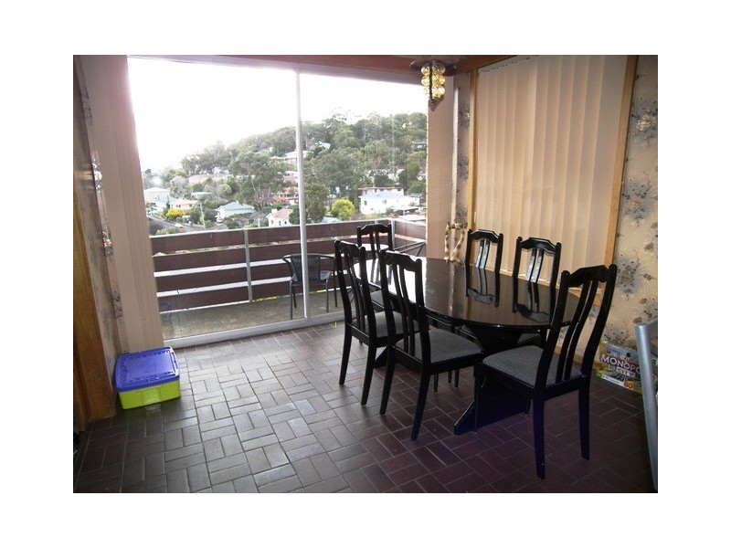 19 Begonia Street, Lindisfarne TAS 7015