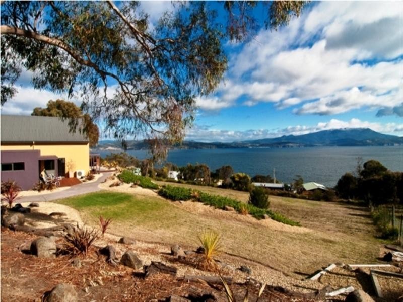 65 Fort Direction Road, South Arm TAS 7022