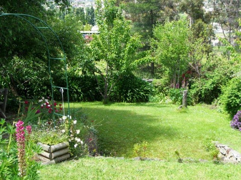 11 Derwent Terrace, New Norfolk TAS 7140