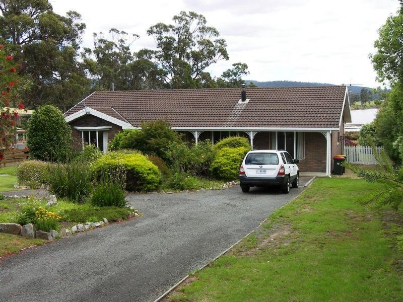 5 Barton Avenue, Triabunna TAS 7190