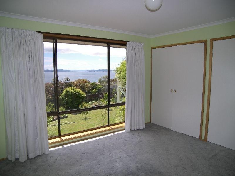 9 Clearwater Court, Blackmans Bay TAS 7052