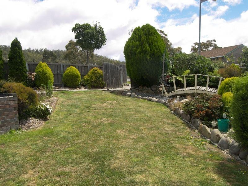 11 Fontain Circle, Rokeby TAS 7019