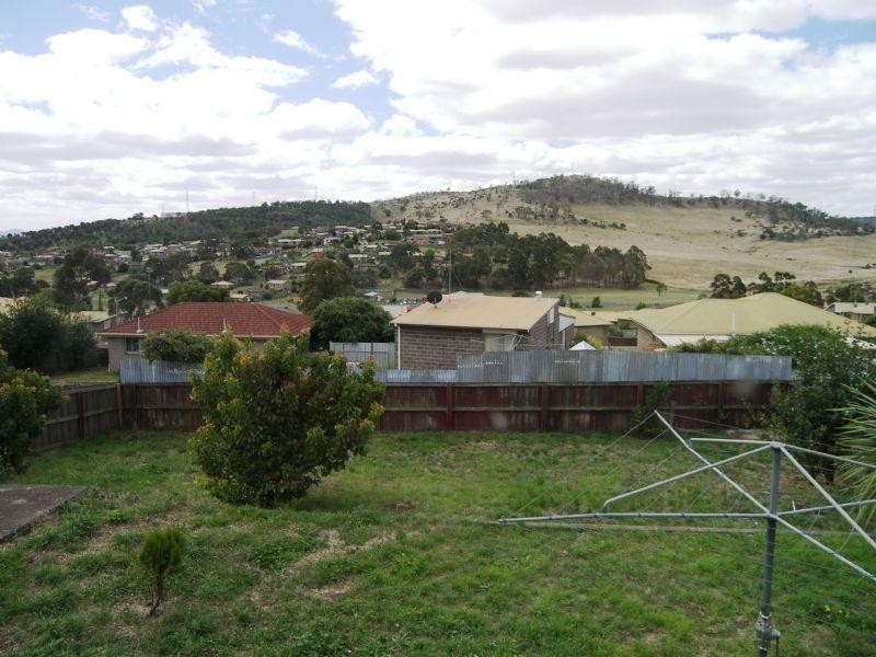 16 Holloway Drive, Herdsmans Cove TAS 7030