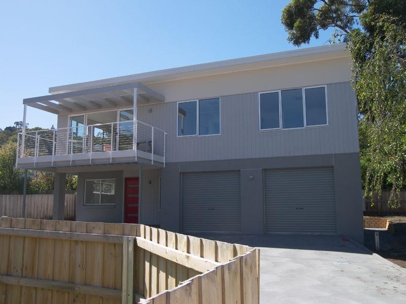 27A Beach Road, Lindisfarne TAS 7015