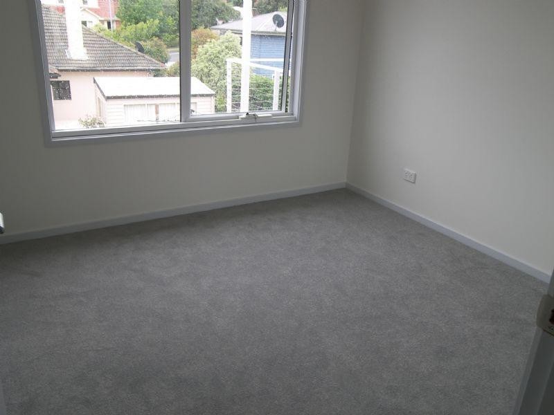 27A Beach Road, Lindisfarne TAS 7015