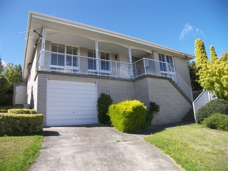 100 Norma Street, Howrah TAS 7018