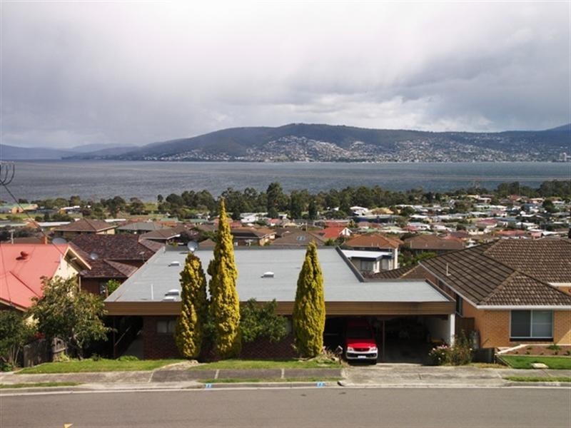 100 Norma Street, Howrah TAS 7018