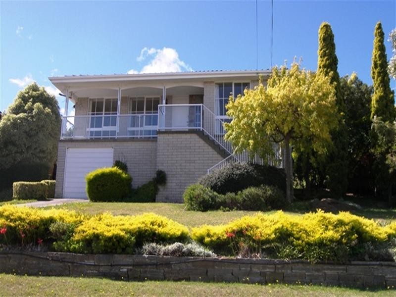 100 Norma Street, Howrah TAS 7018