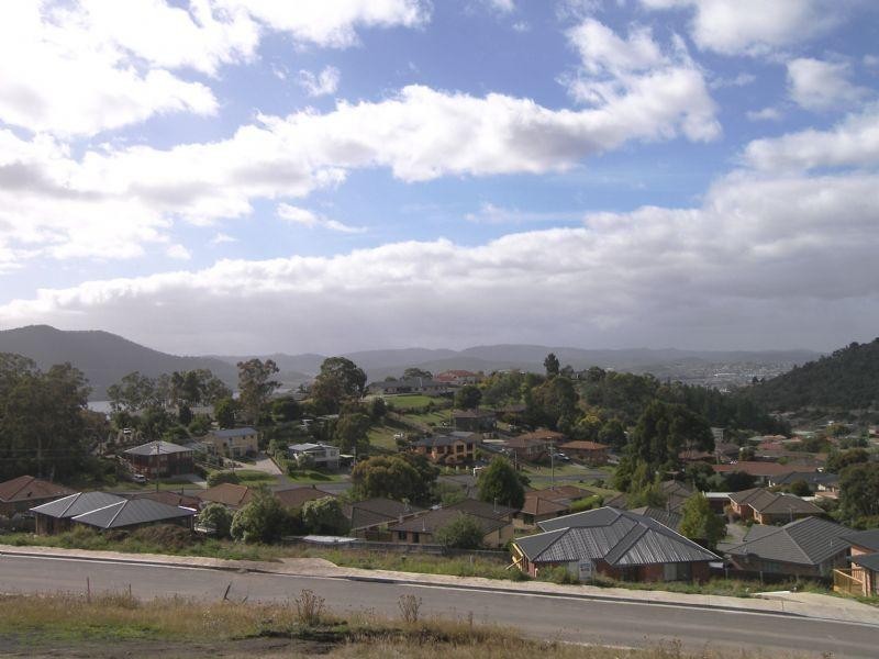 7 Redlands Drive, Rosetta TAS 7010