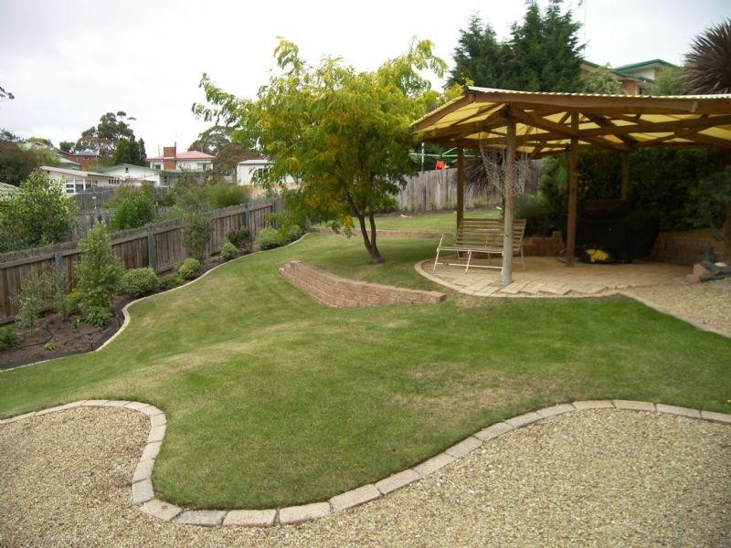 78 Henley Street, Lindisfarne TAS 7015