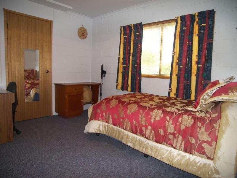 78 Henley Street, Lindisfarne TAS 7015