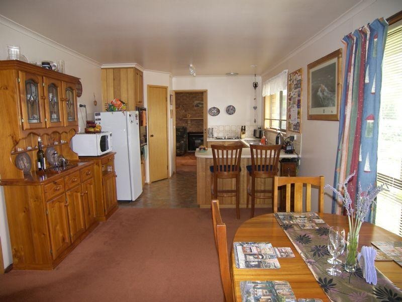 78 Henley Street, Lindisfarne TAS 7015