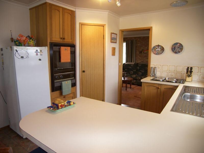 78 Henley Street, Lindisfarne TAS 7015