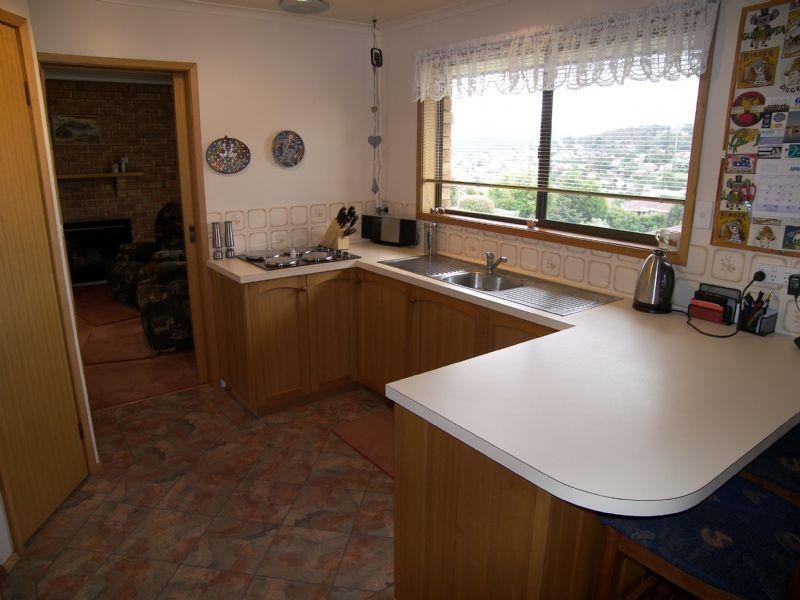 78 Henley Street, Lindisfarne TAS 7015