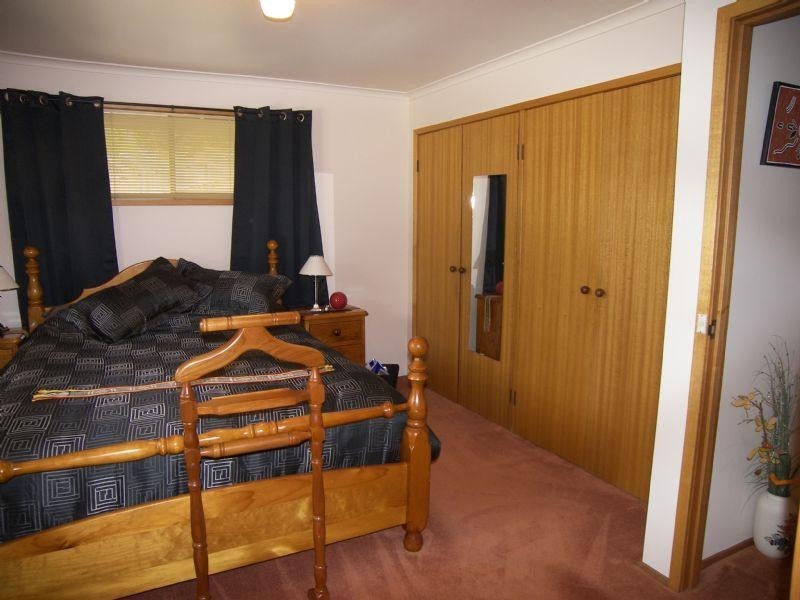 78 Henley Street, Lindisfarne TAS 7015