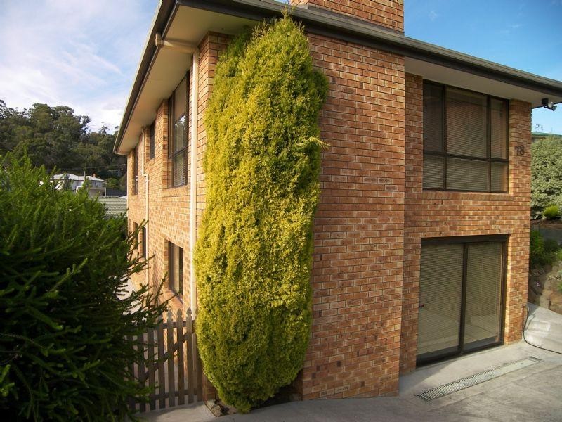 78 Henley Street, Lindisfarne TAS 7015