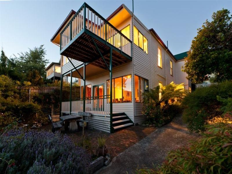 Battery Point TAS 7004