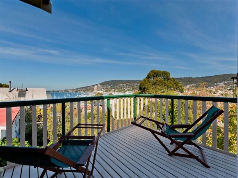 Battery Point TAS 7004