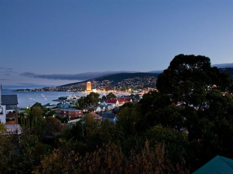 Battery Point TAS 7004