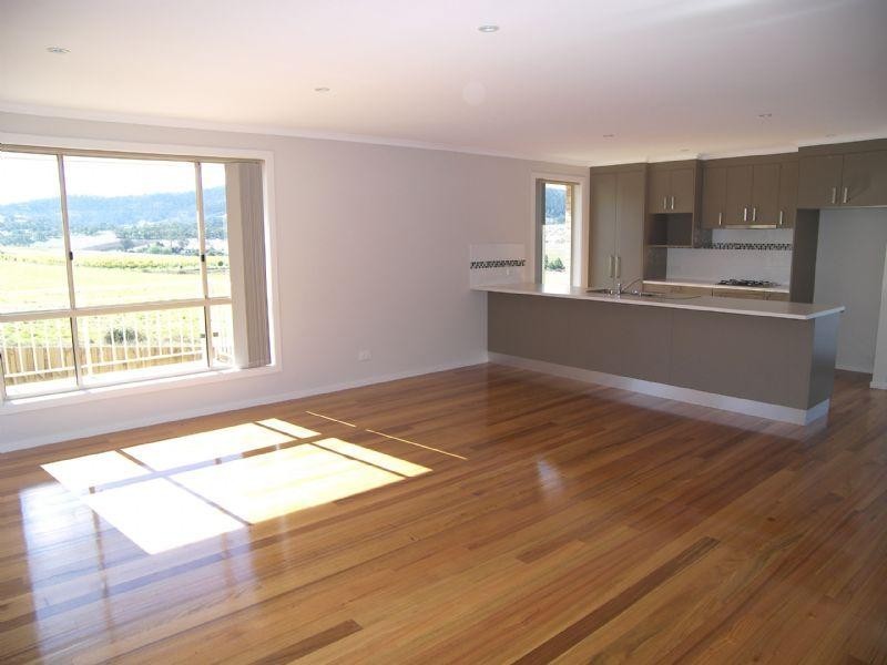 2/10-12 Glenfern Street, Howrah TAS 7018