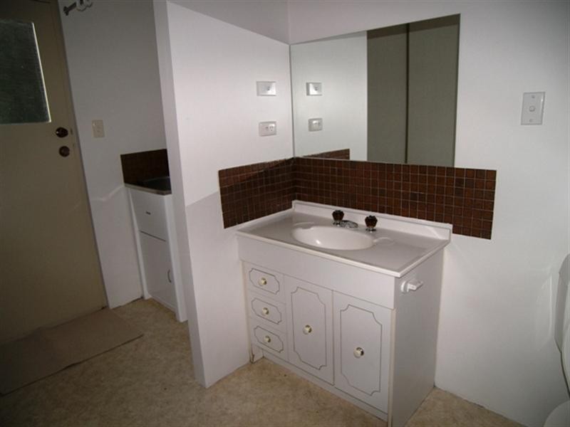 2/16 Ascot Avenue, Sandy Bay TAS 7005