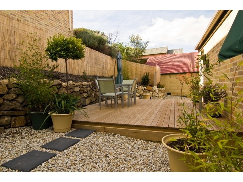 9-11 Pauldon Drive, Sandy Bay TAS 7005