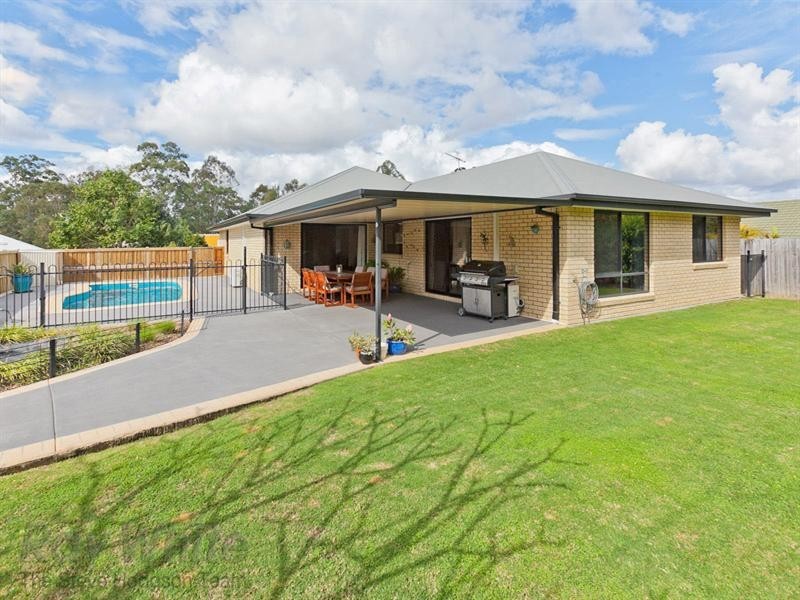2 Bellevue Place, Springfield Lakes QLD 4300