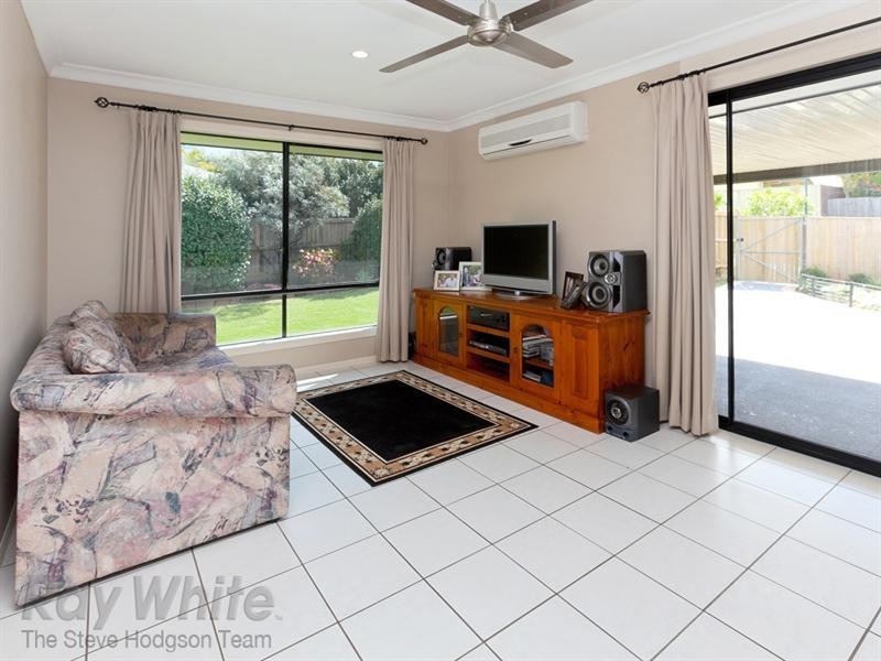 2 Bellevue Place, Springfield Lakes QLD 4300