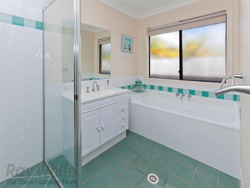 2 Bellevue Place, Springfield Lakes QLD 4300