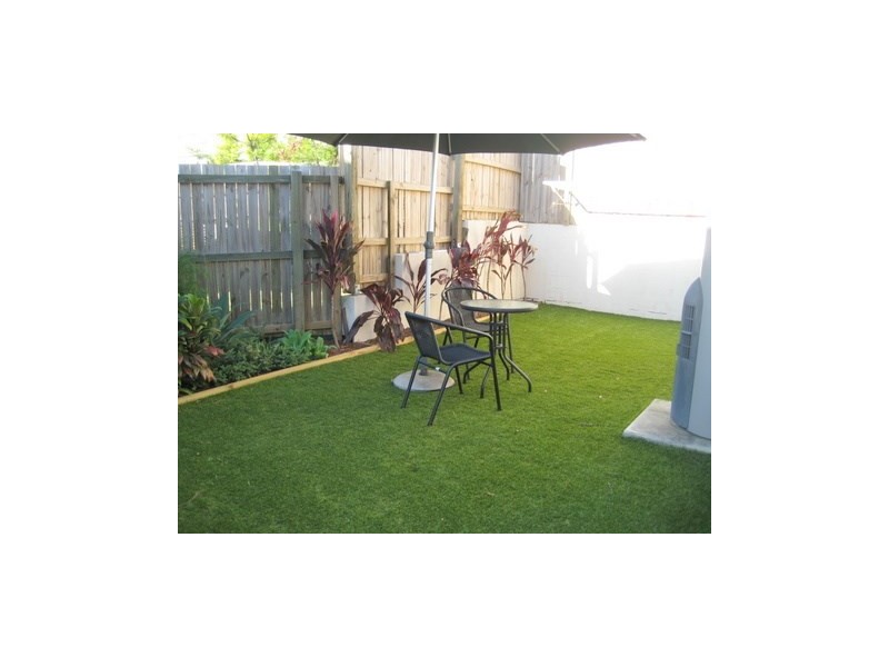 22 Park Edge Drive, Springfield Lakes QLD 4300