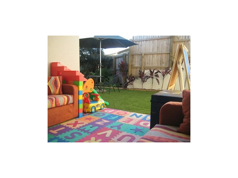 22 Park Edge Drive, Springfield Lakes QLD 4300