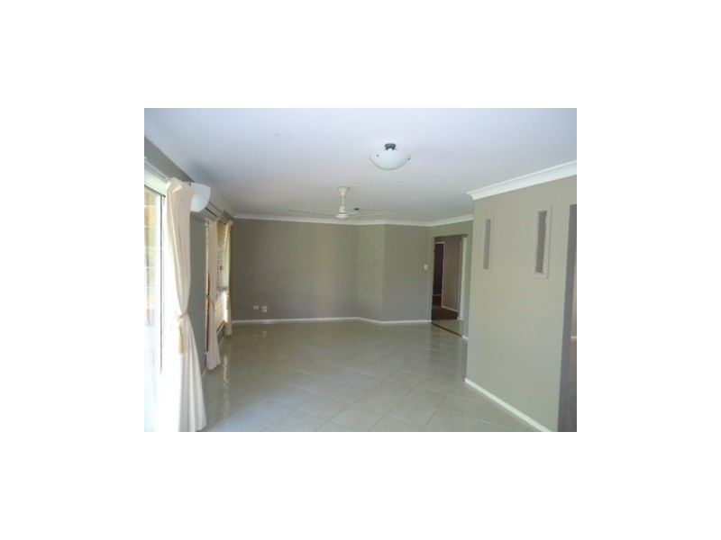 4 Cockatoo Place, Springfield QLD 4300