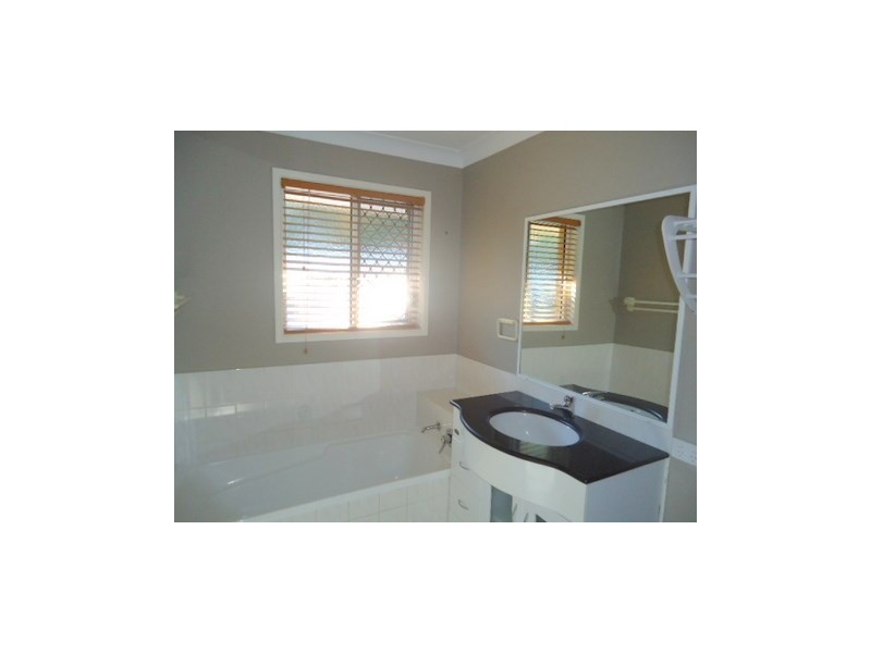 4 Cockatoo Place, Springfield QLD 4300