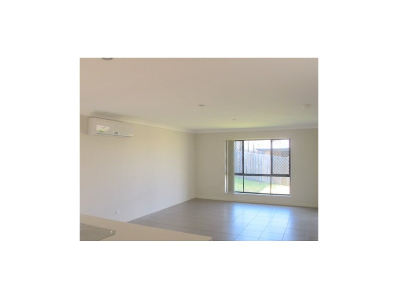 6 Violet Avenue, Springfield Lakes QLD 4300